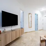 Beachfront In * Μαρμπέλλα