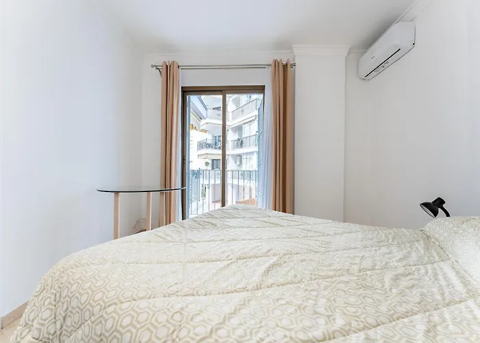 Beachfront In Apartment